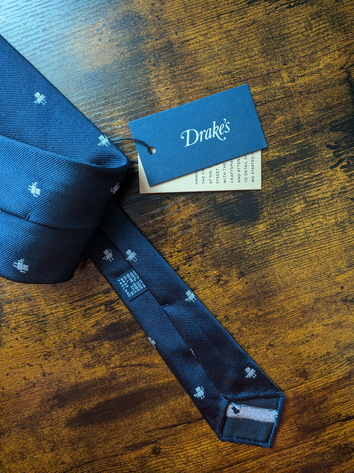 Drake's dark navy robot handmade tipped silk tie robot detail view 2