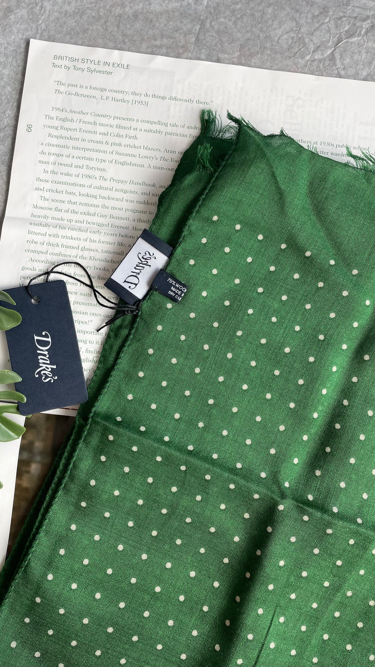 Drake's green polka dot tubular wool-silk blend scarf detail view 2